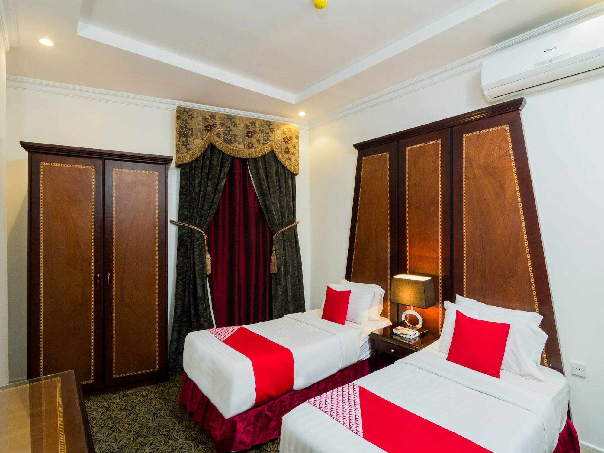 قصر الحمراء للأجنحة الفندقية Riade Exterior foto